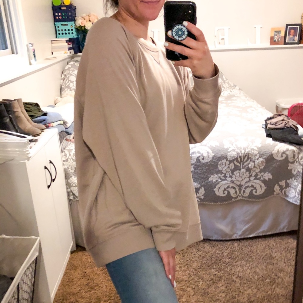 SOLD***Old Navy- Long Sleeve Sweatshirt XXL - Picture 1 of 11